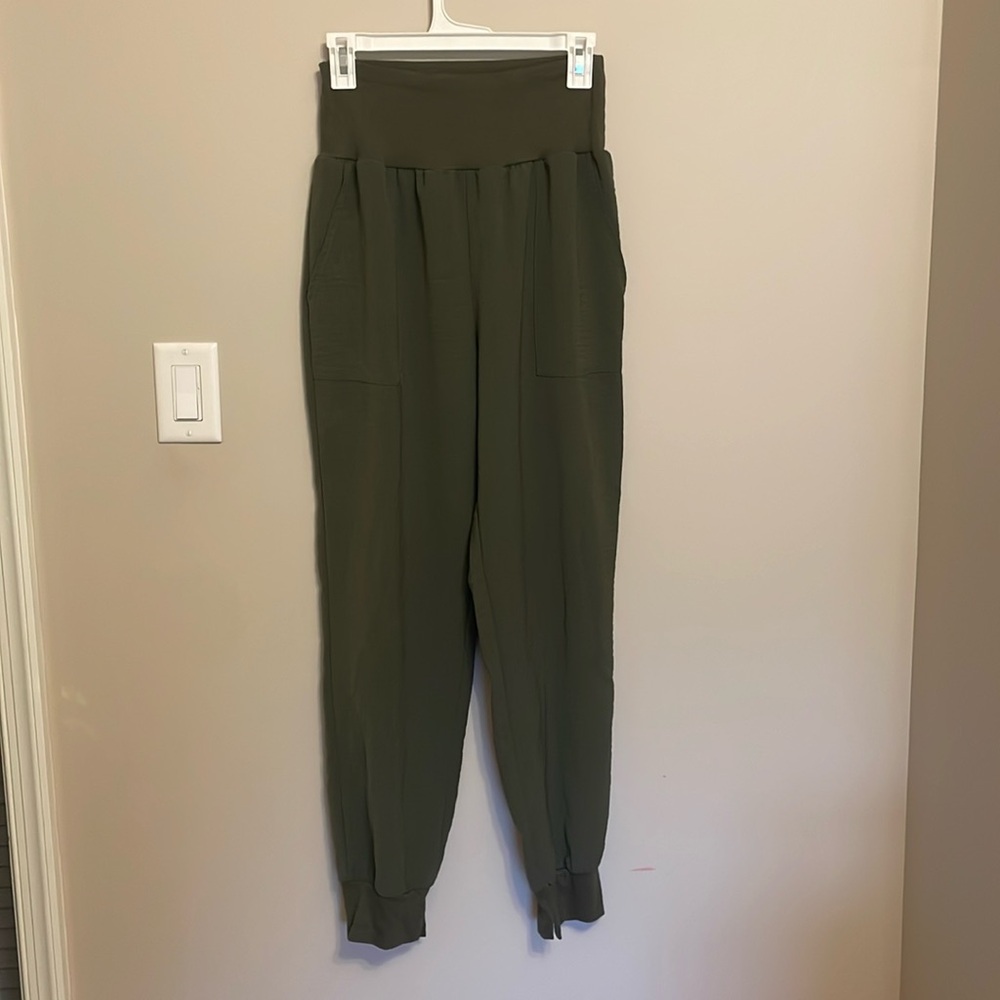 Harem pants size M in olive green